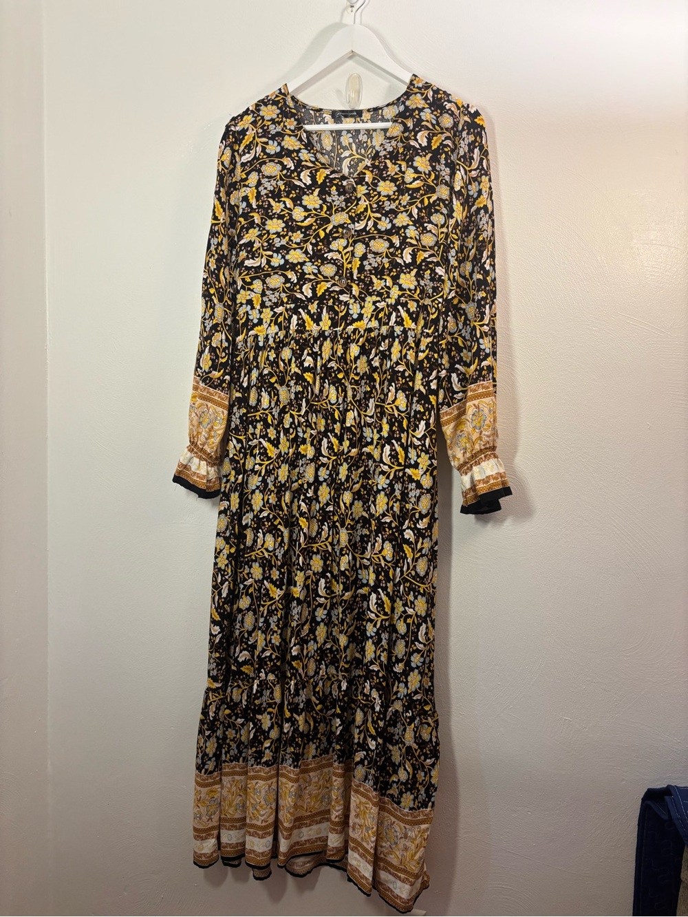 Pretty Garden Bohemian Floral Long Sleeve Maxi Dress in Black & Yellow Size Larg - Picture 1 of 10